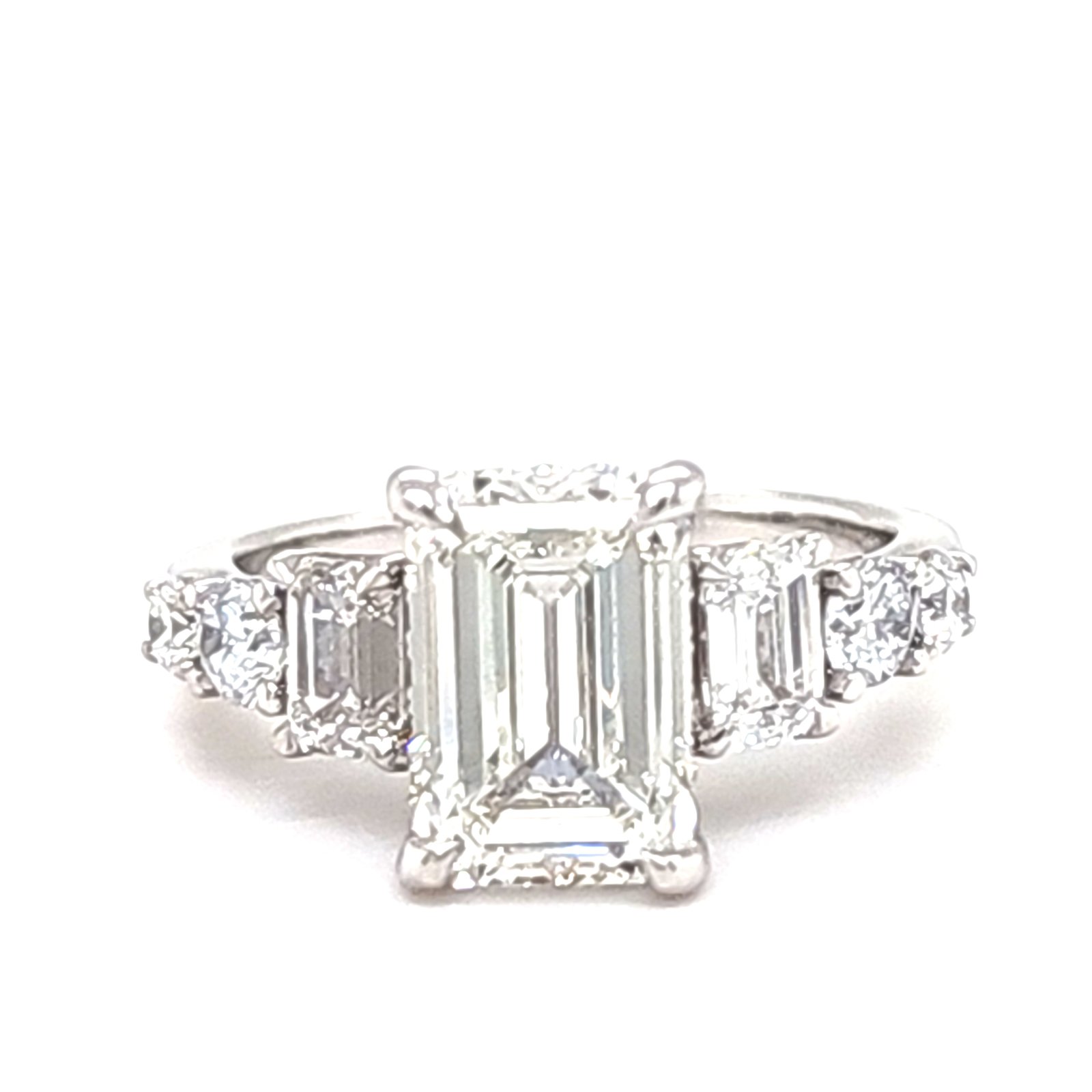 LG - 14K 4.46CT D-RING LDS EME/RDS "CERTIFIED" EME CNTR 3.01CT